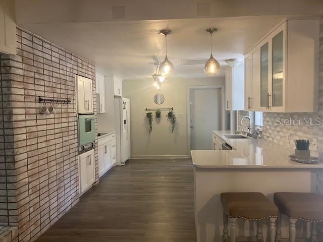 Active With Contract: $539,000 (3 beds, 2 baths, 2242 Square Feet)