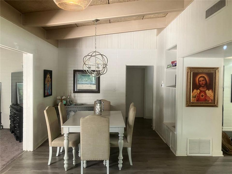 Active With Contract: $539,000 (3 beds, 2 baths, 2242 Square Feet)