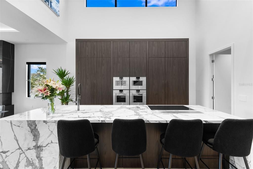 For Sale: $2,950,000 (3 beds, 3 baths, 4800 Square Feet)