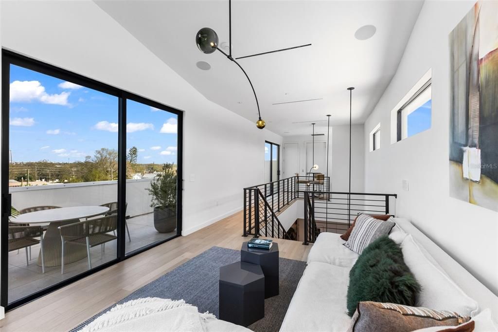 For Sale: $2,950,000 (3 beds, 3 baths, 4800 Square Feet)