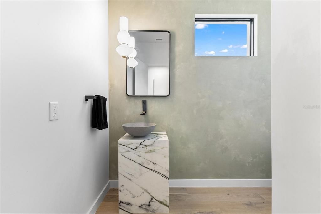 For Sale: $2,950,000 (3 beds, 3 baths, 4800 Square Feet)