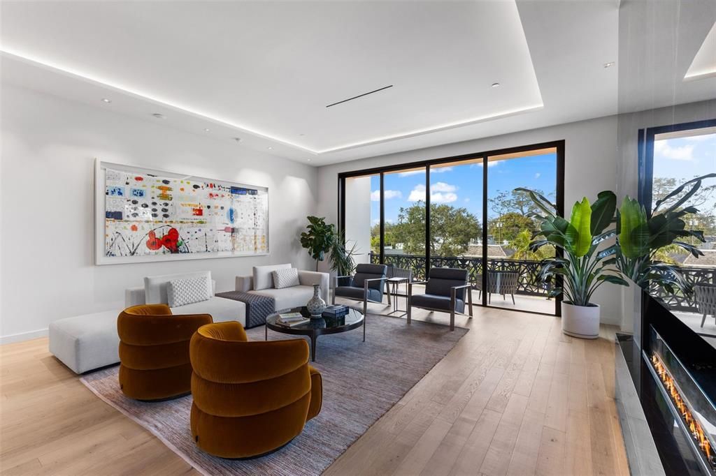 For Sale: $2,950,000 (3 beds, 3 baths, 4800 Square Feet)