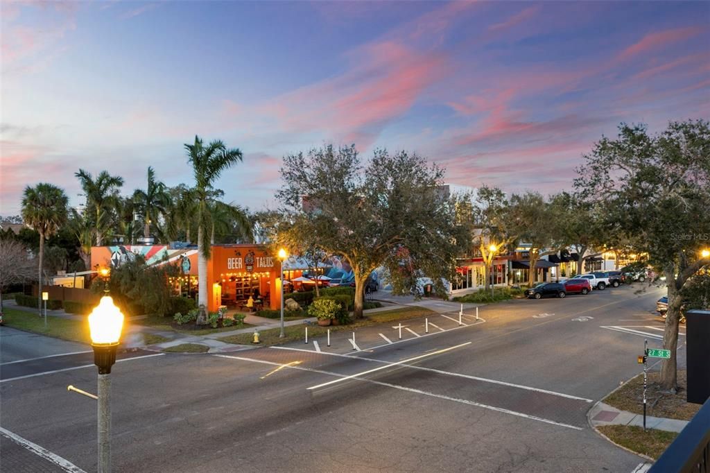 For Sale: $2,950,000 (3 beds, 3 baths, 4800 Square Feet)