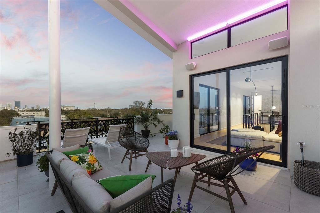 For Sale: $2,950,000 (3 beds, 3 baths, 4800 Square Feet)