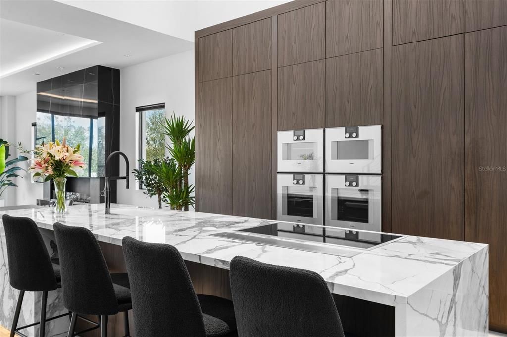 For Sale: $2,950,000 (3 beds, 3 baths, 4800 Square Feet)