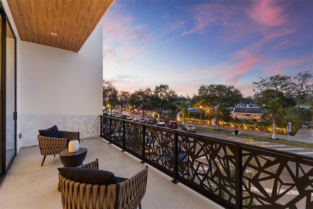 For Sale: $2,950,000 (3 beds, 3 baths, 4800 Square Feet)