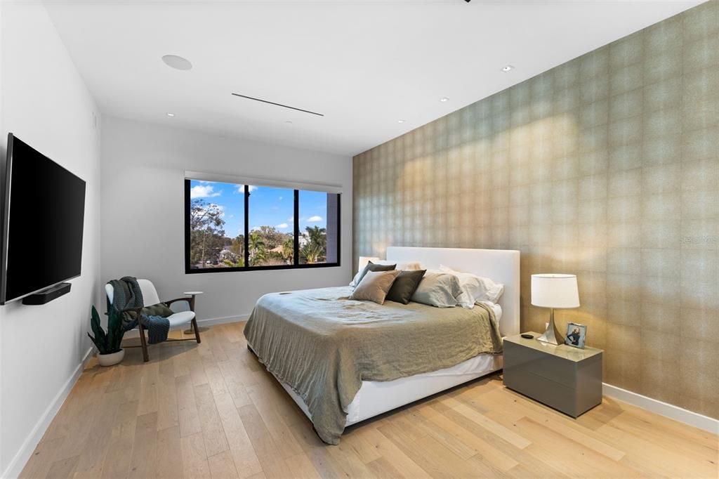 For Sale: $2,950,000 (3 beds, 3 baths, 4800 Square Feet)