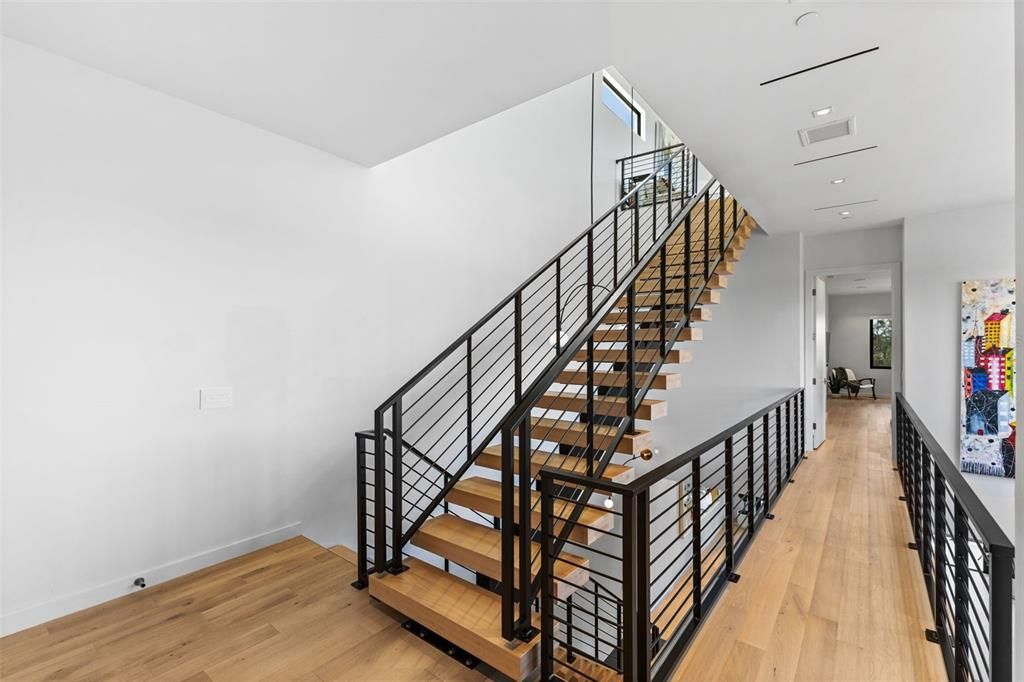 For Sale: $2,950,000 (3 beds, 3 baths, 4800 Square Feet)