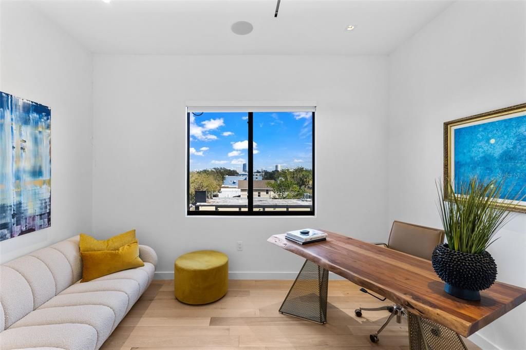 For Sale: $2,950,000 (3 beds, 3 baths, 4800 Square Feet)