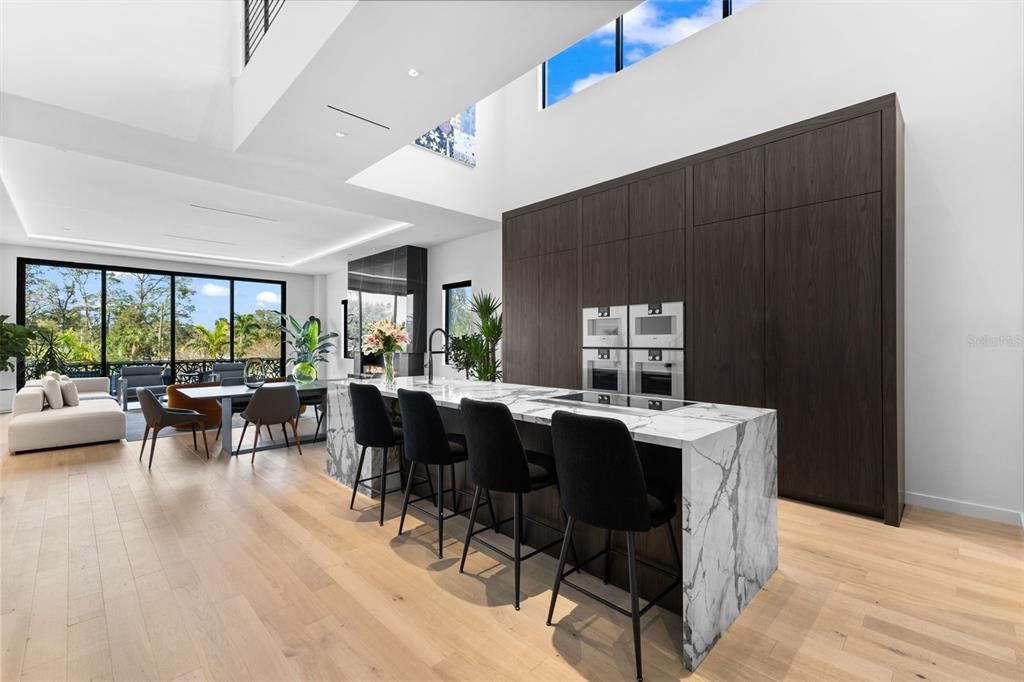 For Sale: $2,950,000 (3 beds, 3 baths, 4800 Square Feet)