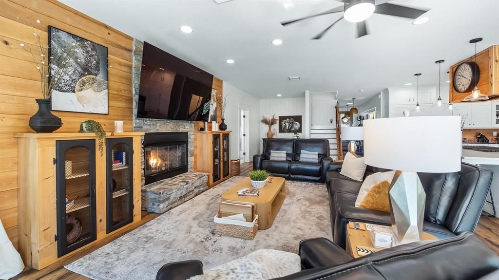 For Sale: $1,449,000 (4 beds, 4 baths, 3220 Square Feet)