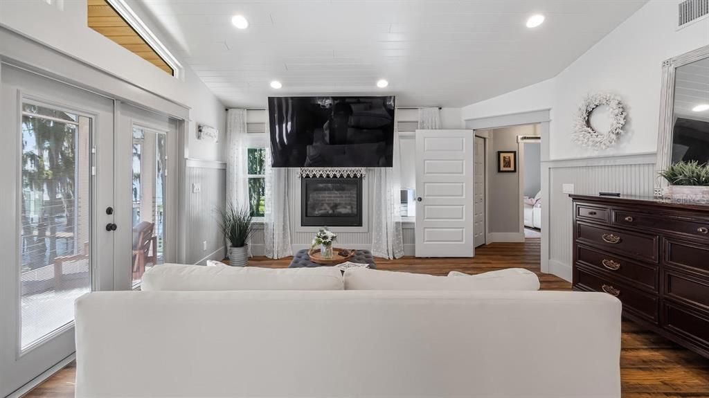 For Sale: $1,449,000 (4 beds, 4 baths, 3220 Square Feet)