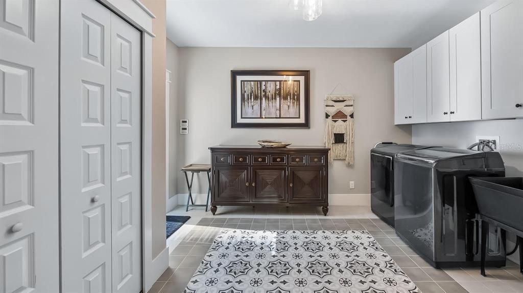 For Sale: $1,449,000 (4 beds, 4 baths, 3220 Square Feet)