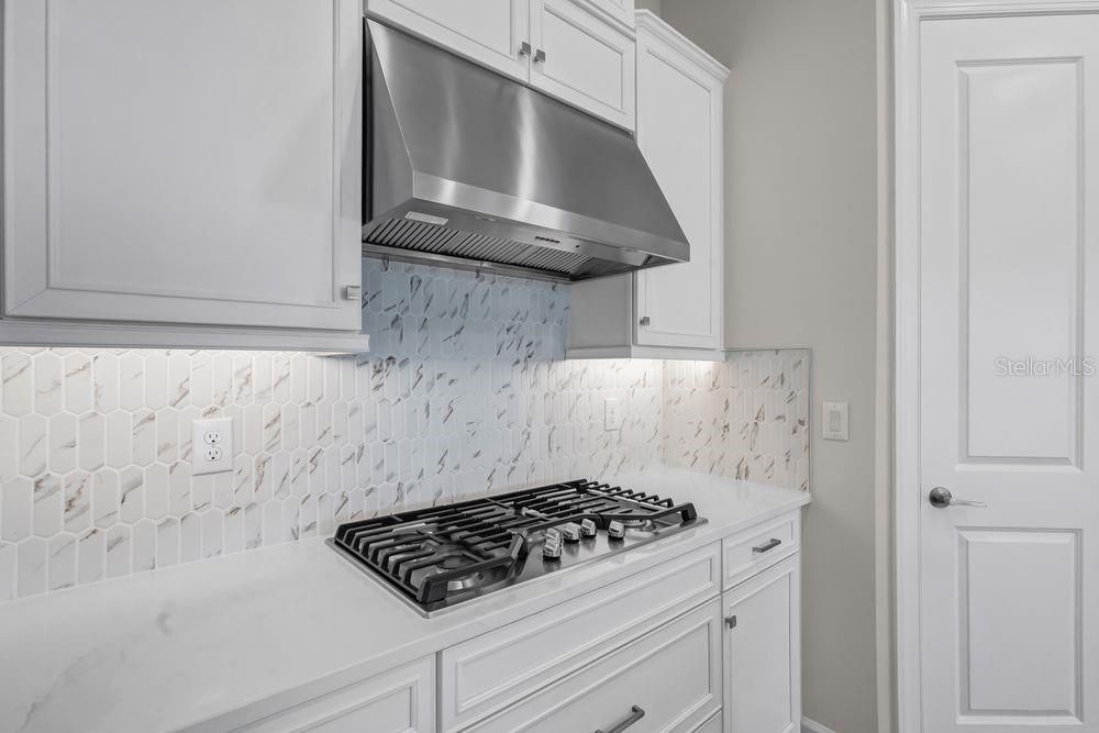 待售: $974,609 (3 贝兹, 3 浴室, 2275 平方英尺)