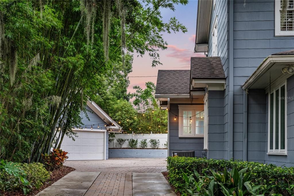 For Sale: $1,469,100 (5 beds, 4 baths, 3046 Square Feet)