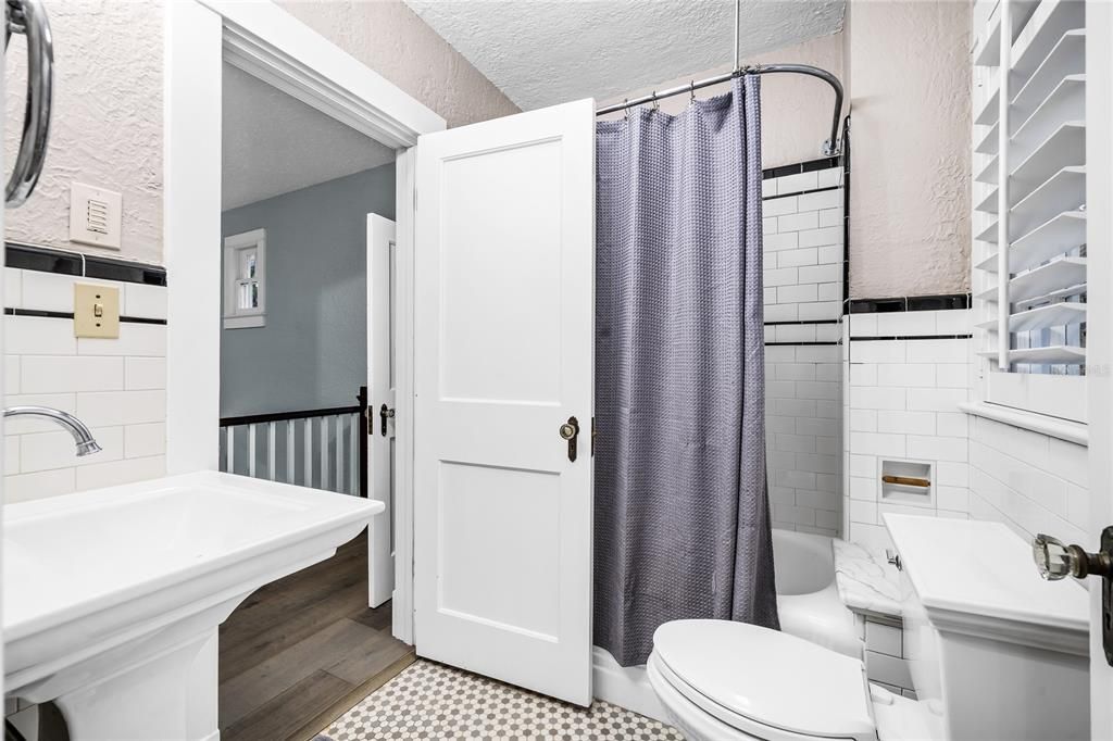 For Sale: $1,469,100 (5 beds, 4 baths, 3046 Square Feet)