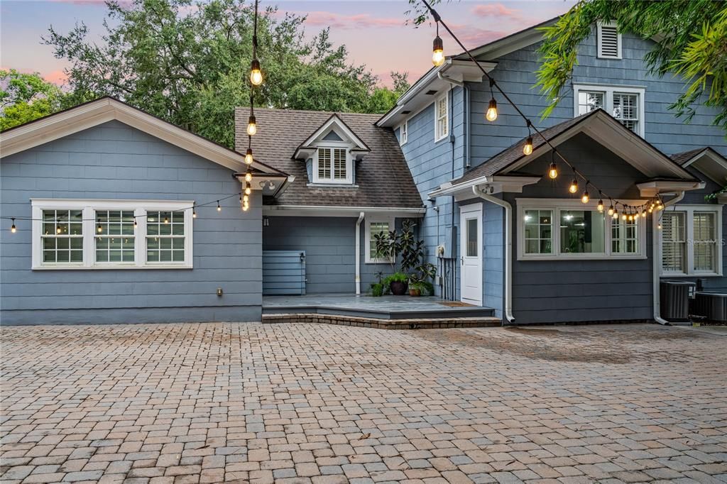 For Sale: $1,469,100 (5 beds, 4 baths, 3046 Square Feet)