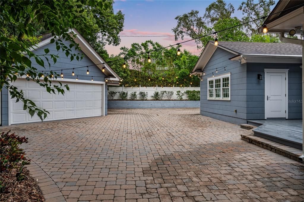 For Sale: $1,469,100 (5 beds, 4 baths, 3046 Square Feet)