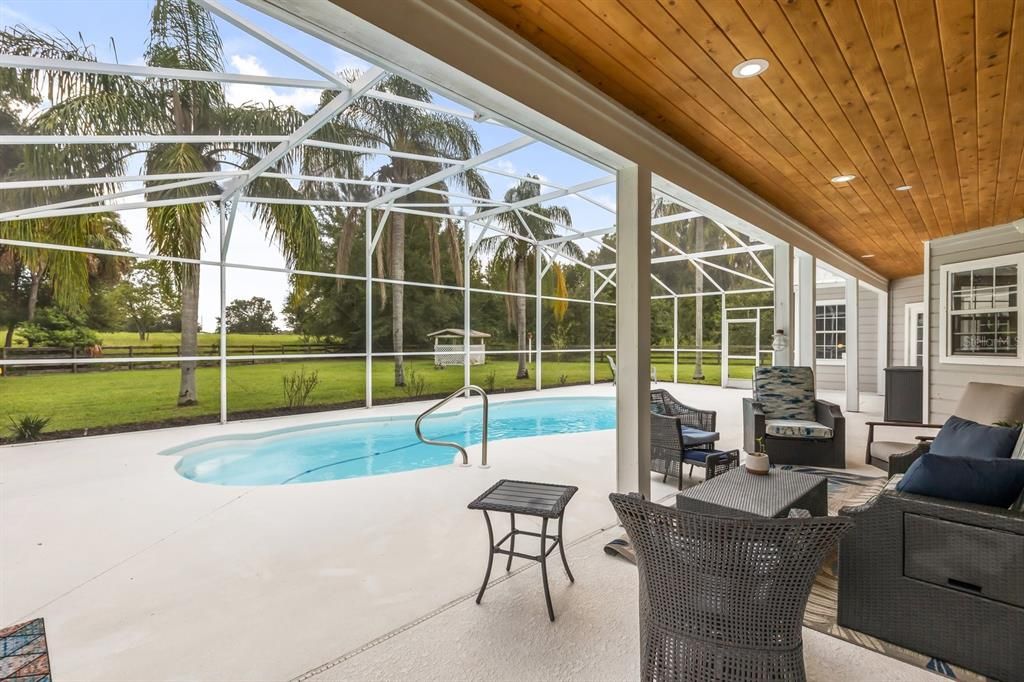 For Sale: $1,045,000 (3 beds, 2 baths, 2095 Square Feet)