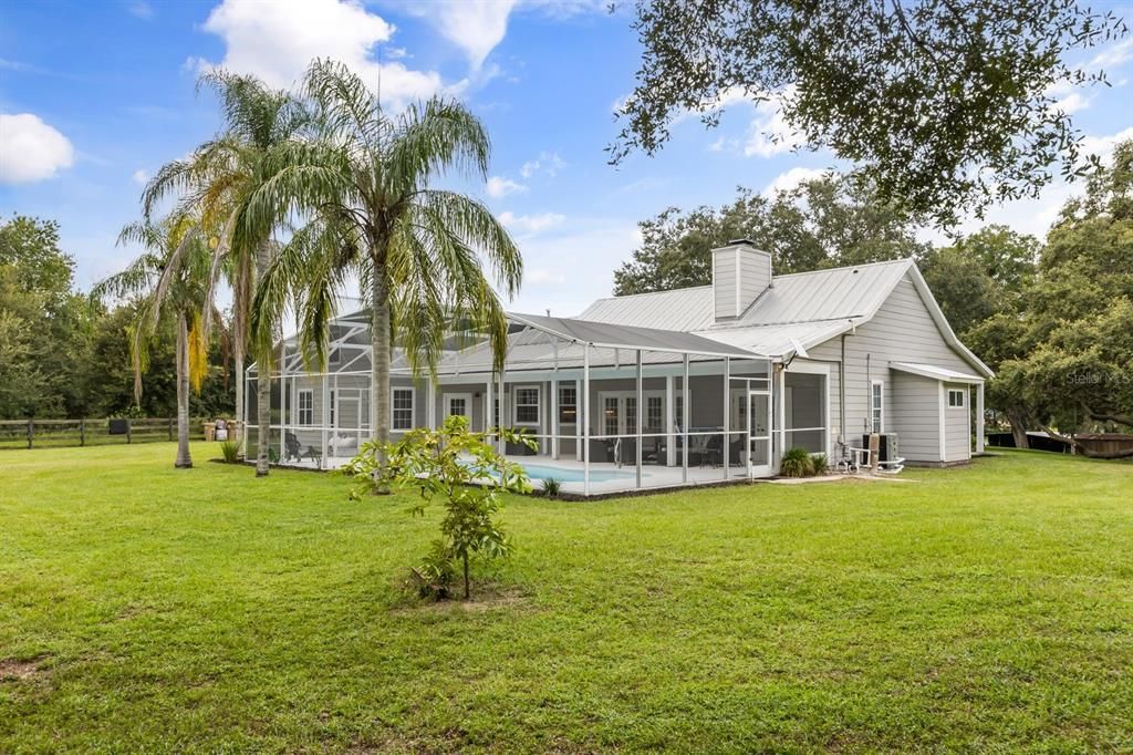 For Sale: $1,045,000 (3 beds, 2 baths, 2095 Square Feet)