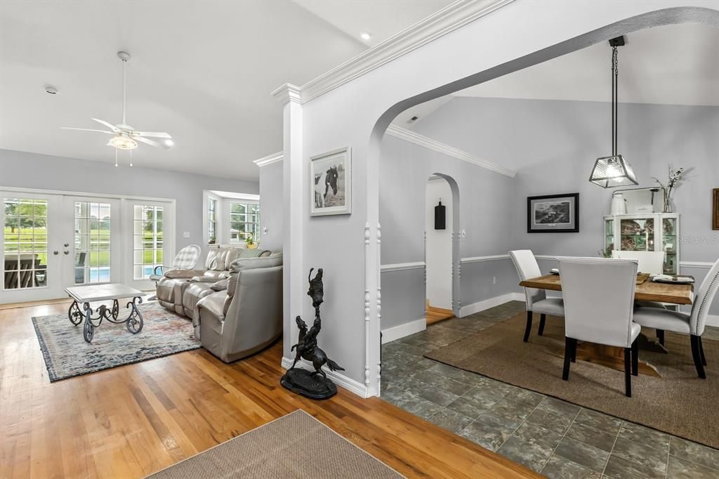 For Sale: $1,045,000 (3 beds, 2 baths, 2095 Square Feet)