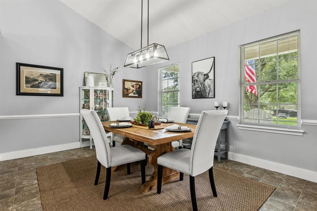 For Sale: $1,045,000 (3 beds, 2 baths, 2095 Square Feet)