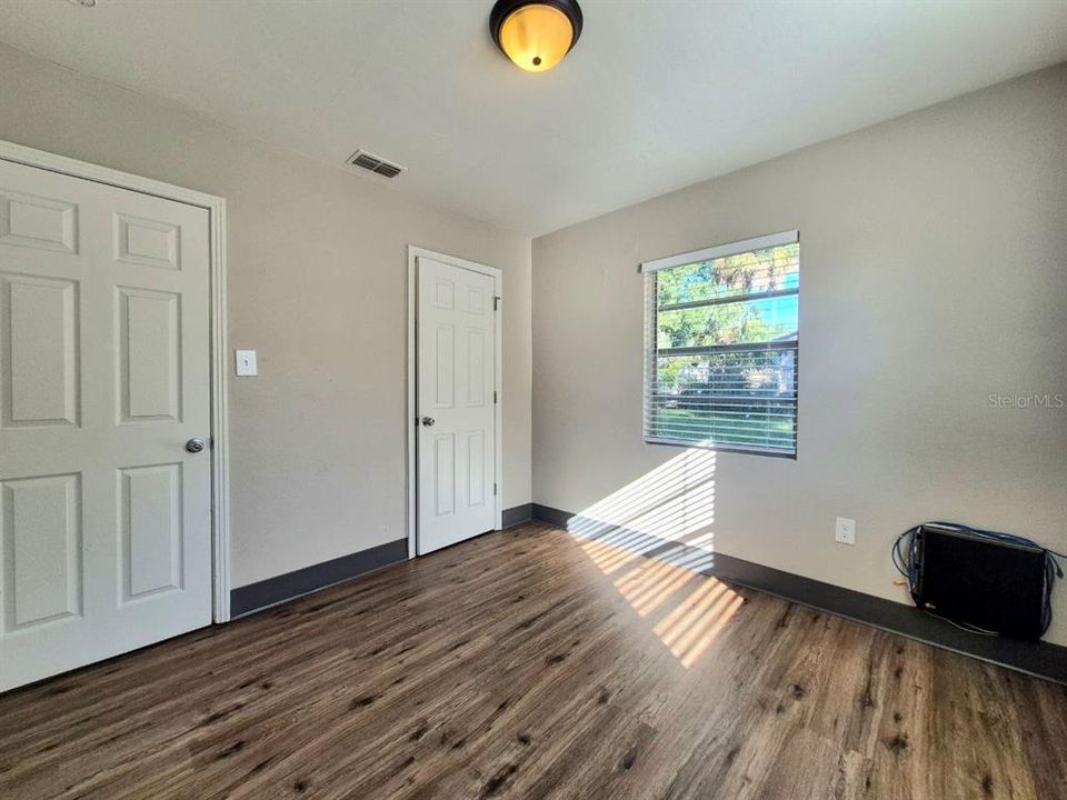 For Rent: $1,500 (2 beds, 1 baths, 727 Square Feet)