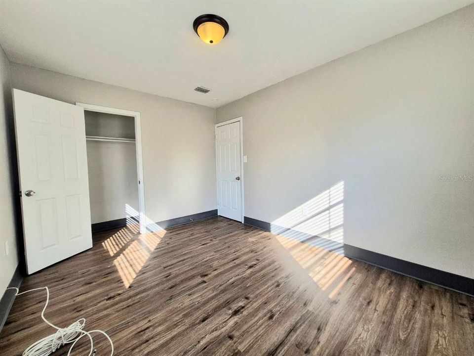 For Rent: $1,500 (2 beds, 1 baths, 727 Square Feet)