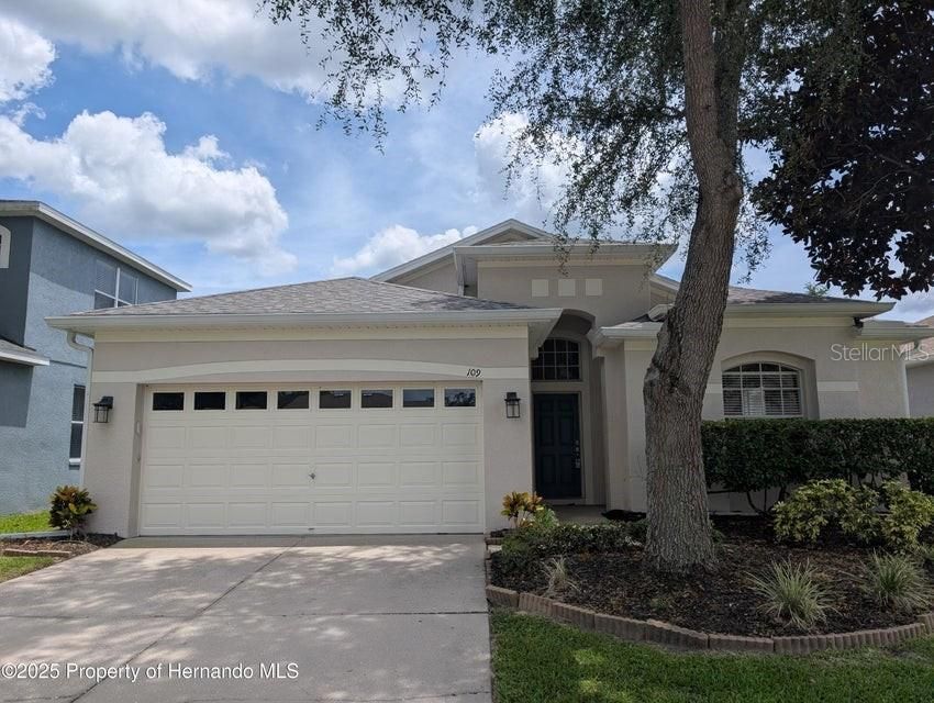 待售: $299,900 (3 贝兹, 2 浴室, 1728 平方英尺)