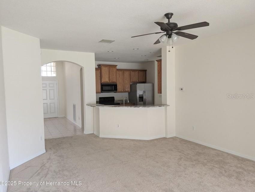 待售: $299,900 (3 贝兹, 2 浴室, 1728 平方英尺)