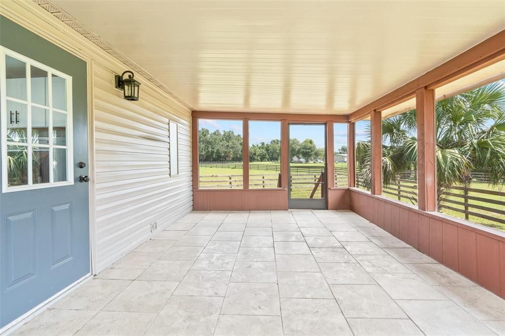 На продажу: $549,998 (3 спален, 2 ванн, 1296 Квадратных фут)