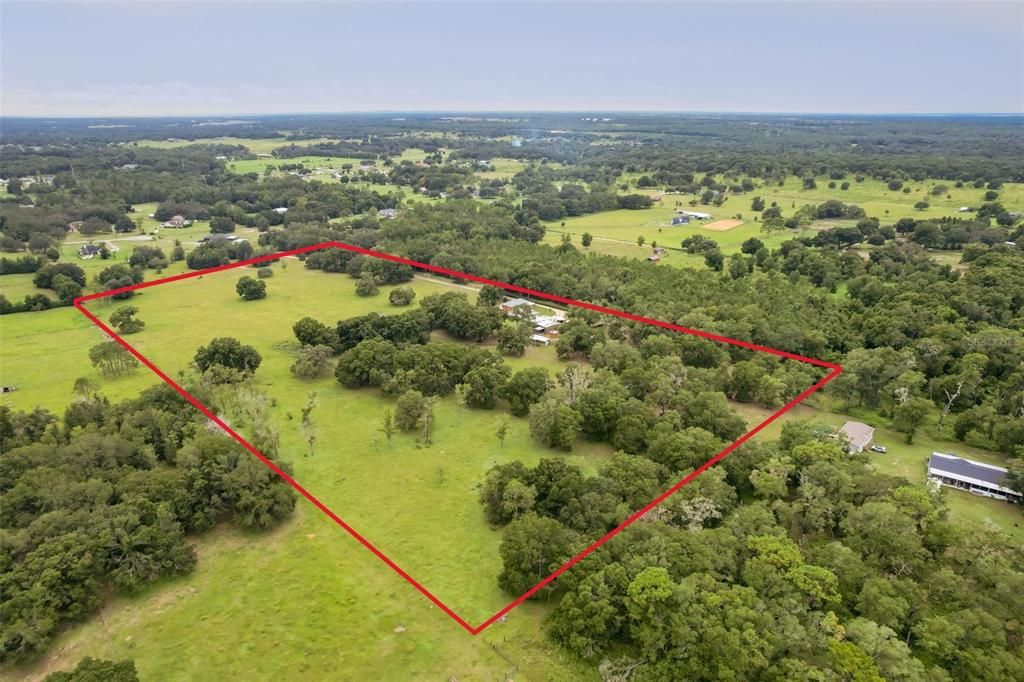 En Venta: $2,500,000 (4 camas, 5 baños, 3588 Pies cuadrados)