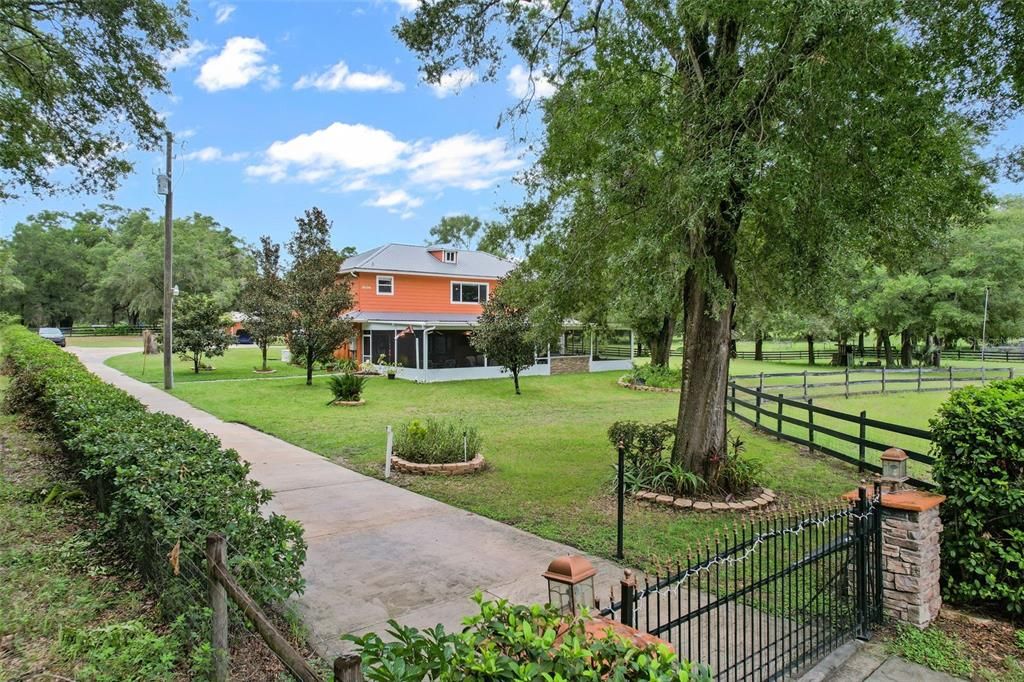 En Venta: $2,500,000 (4 camas, 5 baños, 3588 Pies cuadrados)