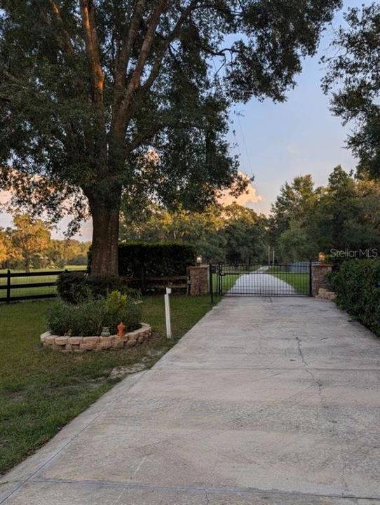 En Venta: $2,500,000 (4 camas, 5 baños, 3588 Pies cuadrados)