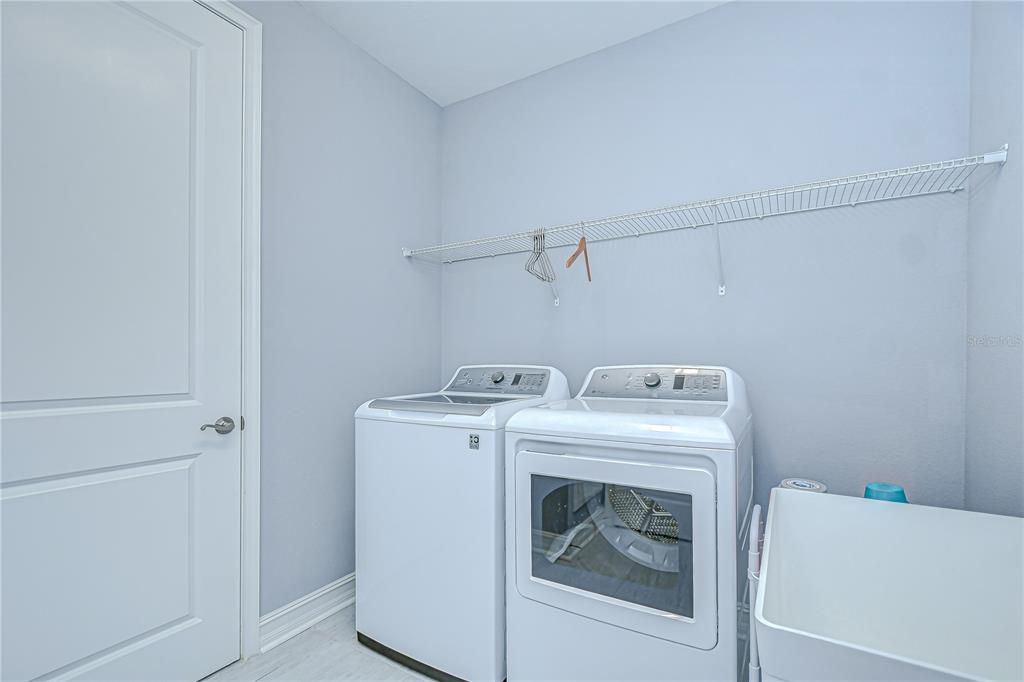 Active With Contract: $489,500 (4 beds, 3 baths, 3038 Square Feet)