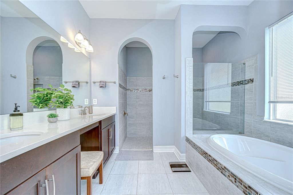 Active With Contract: $489,500 (4 beds, 3 baths, 3038 Square Feet)