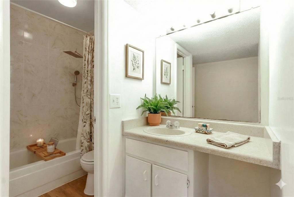 待售: $145,000 (3 贝兹, 2 浴室, 1428 平方英尺)