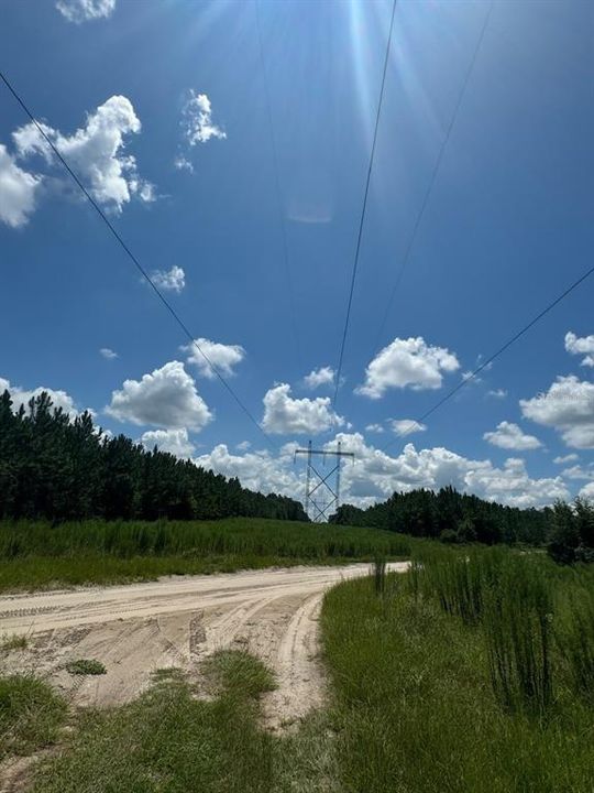 На продажу: $245,000 (18.22 acres)