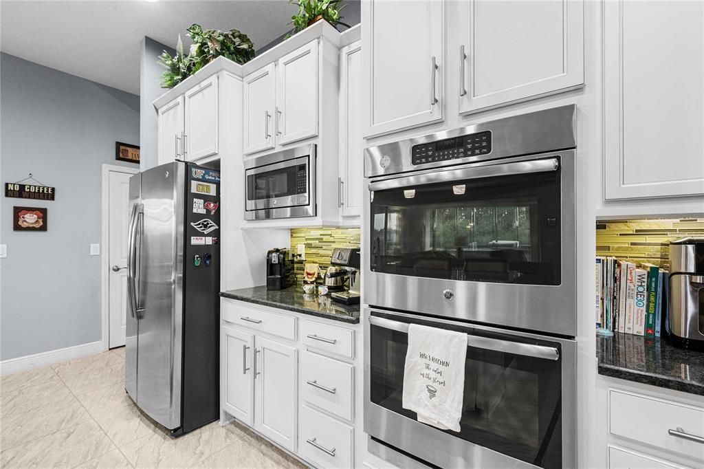 На продажу: $1,450,000 (6 спален, 5 ванн, 4874 Квадратных фут)