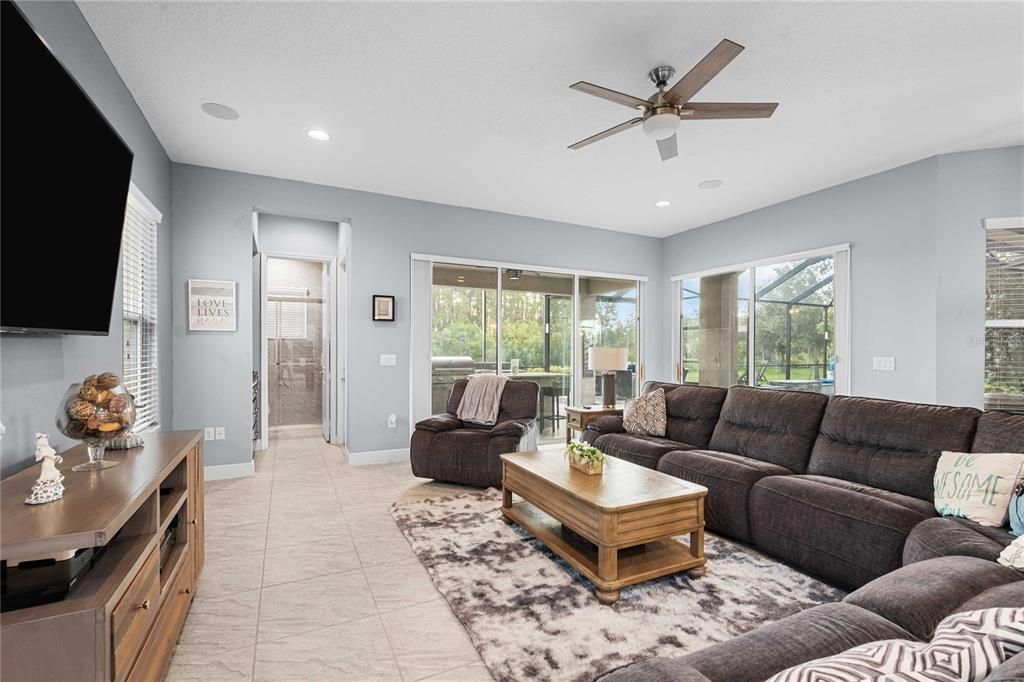 На продажу: $1,450,000 (6 спален, 5 ванн, 4874 Квадратных фут)