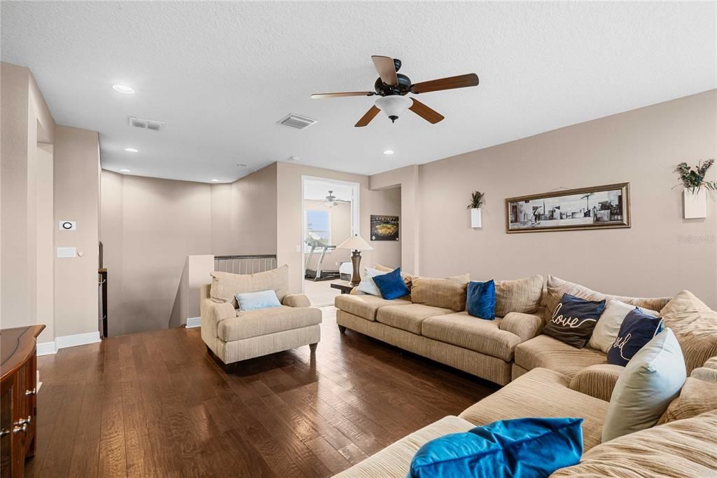 На продажу: $1,450,000 (6 спален, 5 ванн, 4874 Квадратных фут)