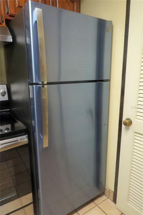 На продажу: $295,000 (2 спален, 2 ванн, 1146 Квадратных фут)