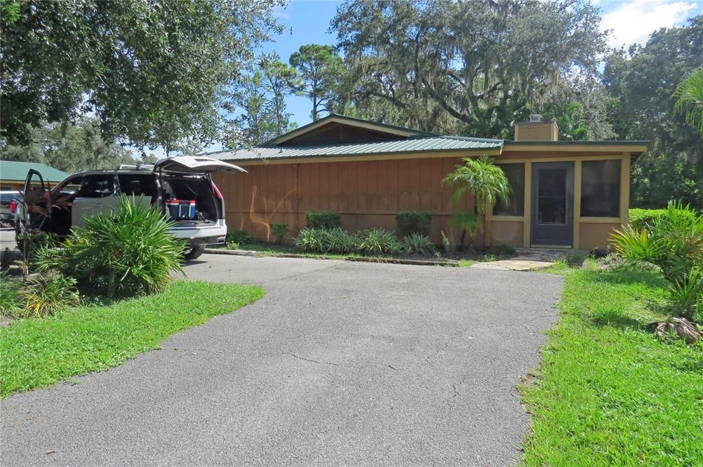 На продажу: $295,000 (2 спален, 2 ванн, 1146 Квадратных фут)