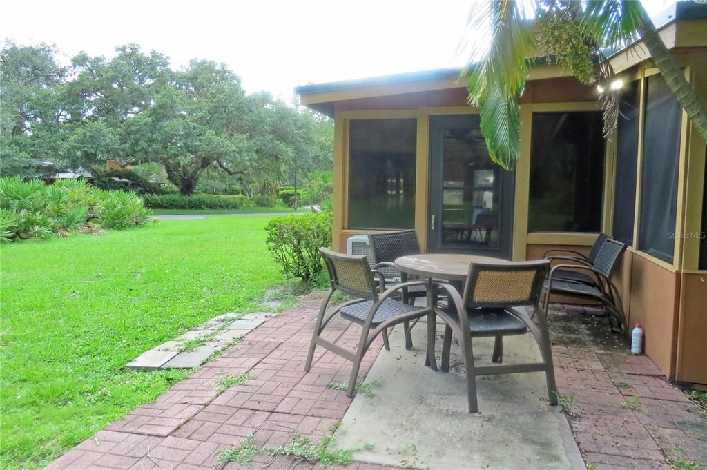 На продажу: $295,000 (2 спален, 2 ванн, 1146 Квадратных фут)