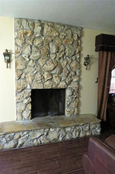 На продажу: $295,000 (2 спален, 2 ванн, 1146 Квадратных фут)