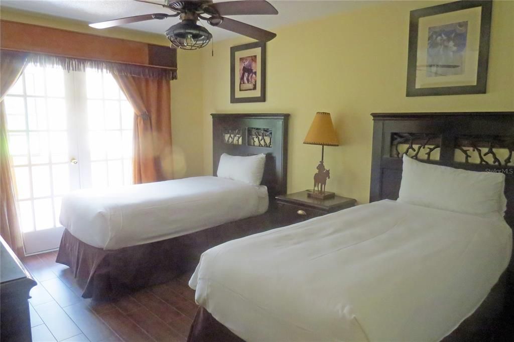 На продажу: $295,000 (2 спален, 2 ванн, 1146 Квадратных фут)