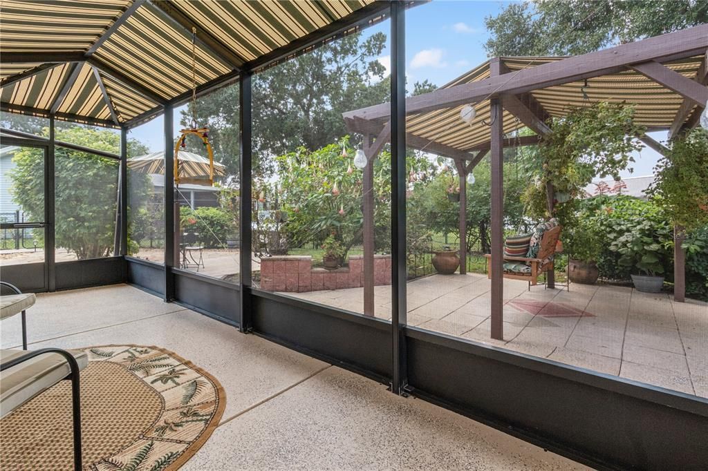 Active With Contract: $224,500 (2 beds, 2 baths, 1480 Square Feet)