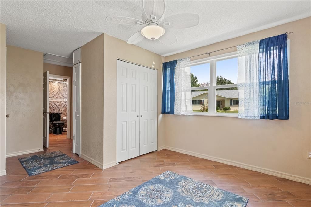 Active With Contract: $224,500 (2 beds, 2 baths, 1480 Square Feet)