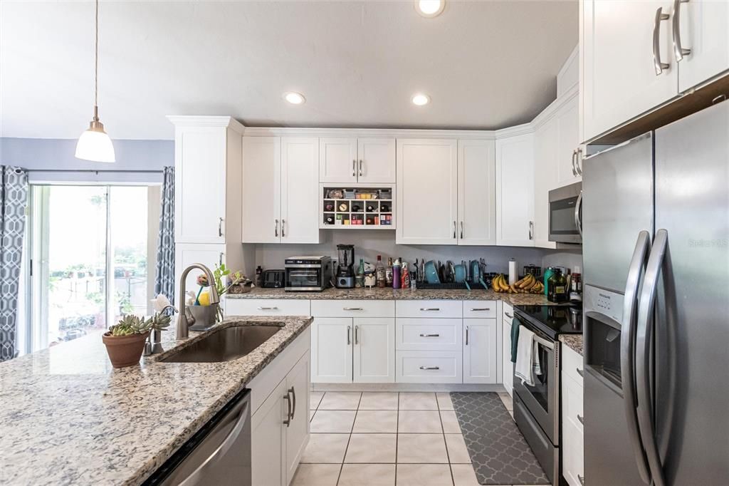 For Sale: $259,900 (2 beds, 2 baths, 1315 Square Feet)