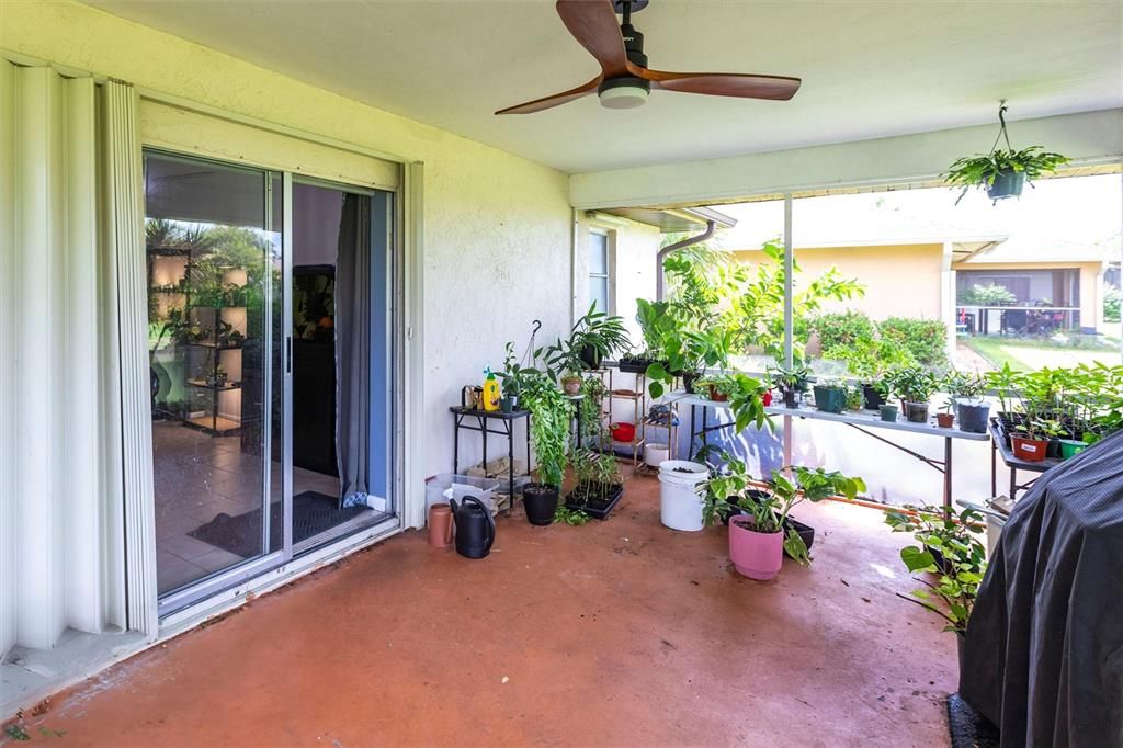 For Sale: $259,900 (2 beds, 2 baths, 1315 Square Feet)